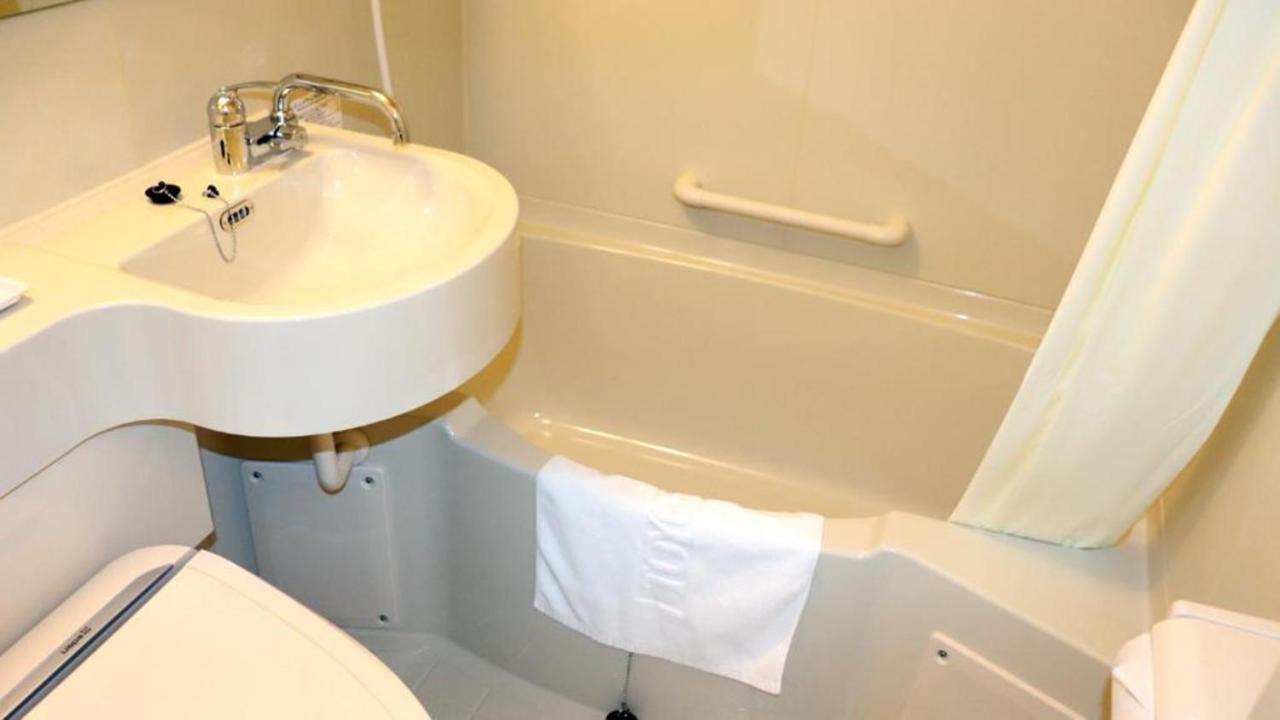 Toyoko Inn Kashiwa-Eki Higashi-Guchi Экстерьер фото